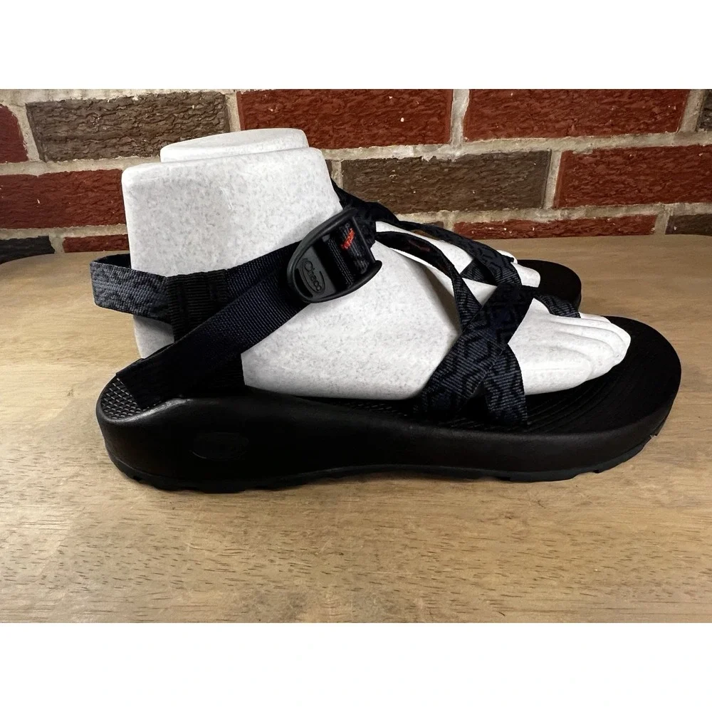 Chaco Z2 Classic Mens Size 10 Sandals Stepped Navy Blue Black Red Hiking Water